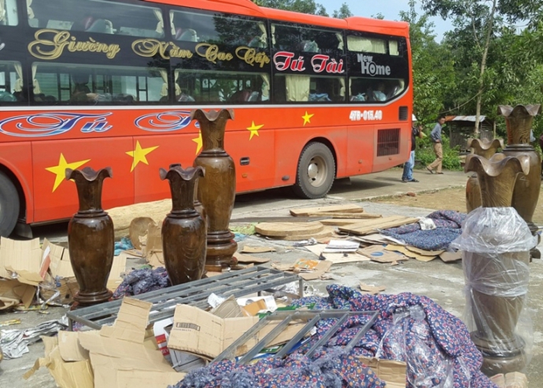 Phat- hien- ca- tan- go- quy- tren- xe- khach- giu