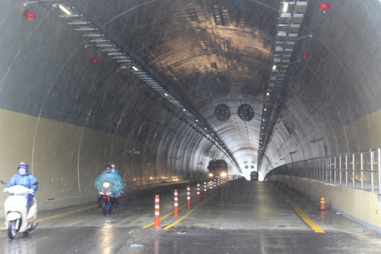 O- to- xe- may- chinh- thuc- luu- thong- qua- ham-