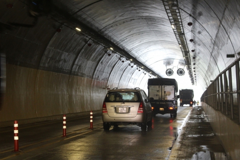 O- to- xe- may- chinh- thuc- luu- thong- qua- ham-