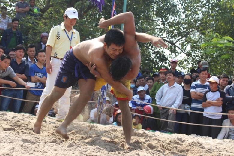 ANH- Nhung- pha- vat- vo- dep- mat- tren- soi- vat