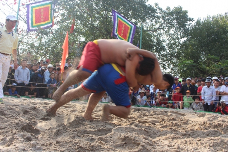 ANH- Nhung- pha- vat- vo- dep- mat- tren- soi- vat