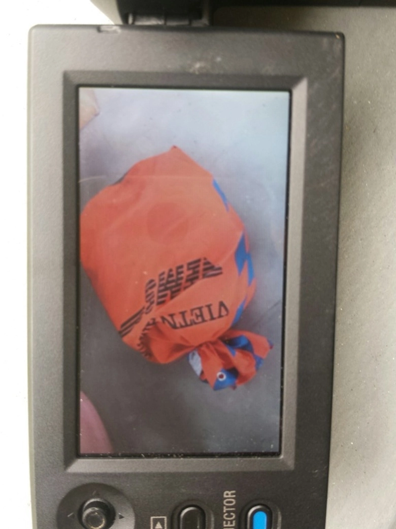 Vat- giong- luu- dan- tai- san- bay- Phu- B&agrave;i- da-