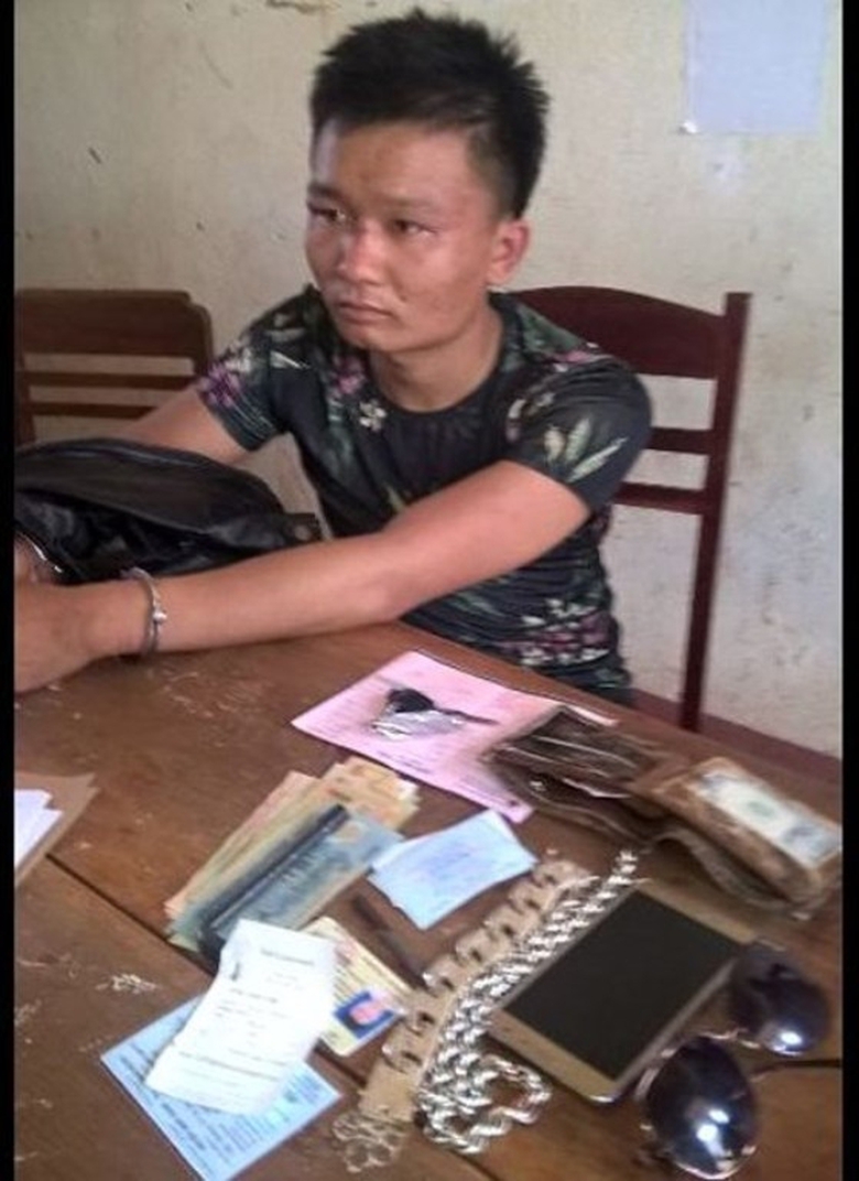 Bat- ten- trom- xe- SH- co- sung- tron- tu- o- Hue