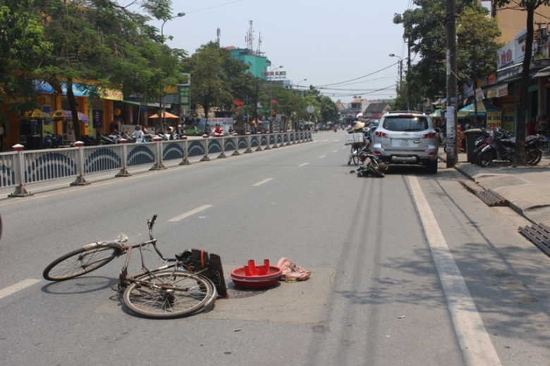 Xe- may- hon- duoi- Santafe- sau- khi- dam- xe- da