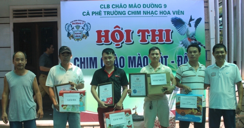 Den- ca- phe- truong- chim- nghe- chim- chao- mao-