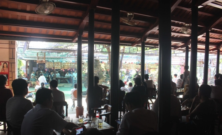 Den- ca- phe- truong- chim- nghe- chim- chao- mao-