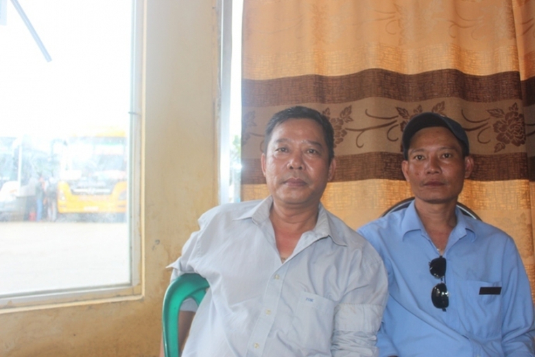 Khen- thuong- nhan- vien- ben- xe- kip- thoi- dap-