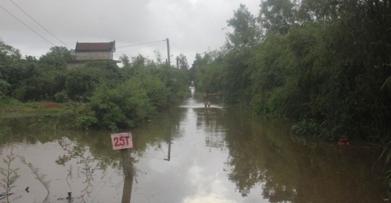 Nhieu- tuyen- duong- o- Vinh- Linh- van- con- nuoc