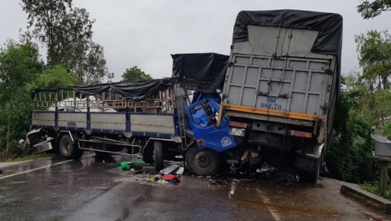 Ca- 3- xe- TNGT- lien- hoan- tren- duong- tranh- H