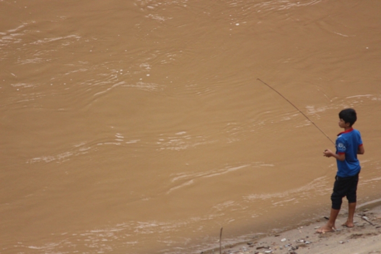 Dua- nhau- ra- song- Dakrong- san- ca- dai- vang- 