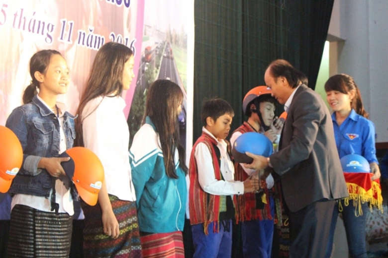 Tuyen- truyen- ATGT- cho- doan- vien- thanh- nien-