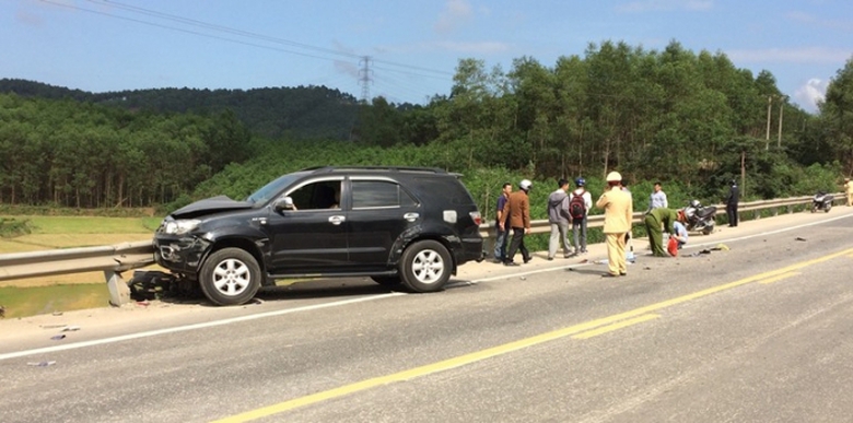 Hai- me- con- bi- xe- Fortuner- tong- chet- tai- c