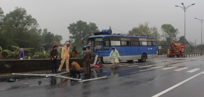 Xe- khach- 45- cho- nhan- hieu- HAECO- dam- guc- t