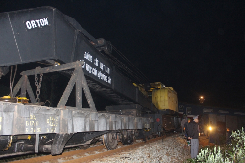 Them- cau- 150- tan- cuu- ho- duong sat- vu- lat- 