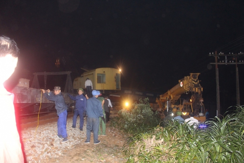 Them- cau- 150- tan- cuu- ho- duong sat- vu- lat- 