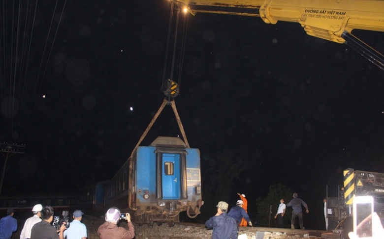 Trang- dem- cuu- ho- som- thong- tuyen- duong- sat