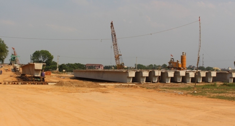 Can- canh- lao- dam- Super- T- dau- tien- cau- Tha