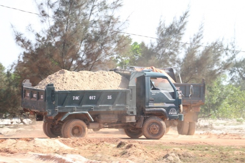 Phat- hien- bi- quay- phim- cat- tac- voi- ben- ca