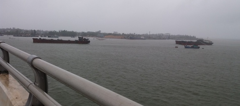 Quang- Trị- Hue- gap- rut- ung- pho- truoc- gio ba