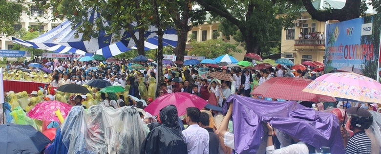 Doi- mua- co- vu- cau- be- Google- chinh- phuc- Du