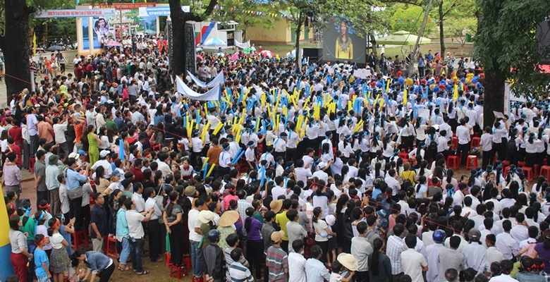 Doi- mua- co- vu- cau- be- Google- chinh- phuc- Du