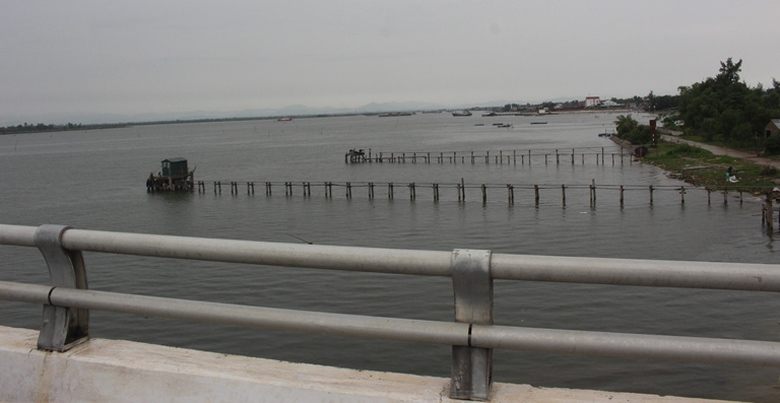 Nguoi- dan-Quang- Tri- khan- truong- chang- chong-