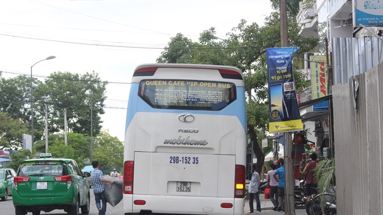 Bat- nhao- hoat- dong- xe- hop- dong- open- tour- 