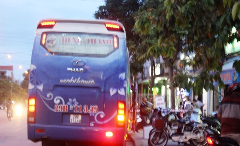 Bat- nhao- hoat- dong- xe- hop- dong- open- tour- 