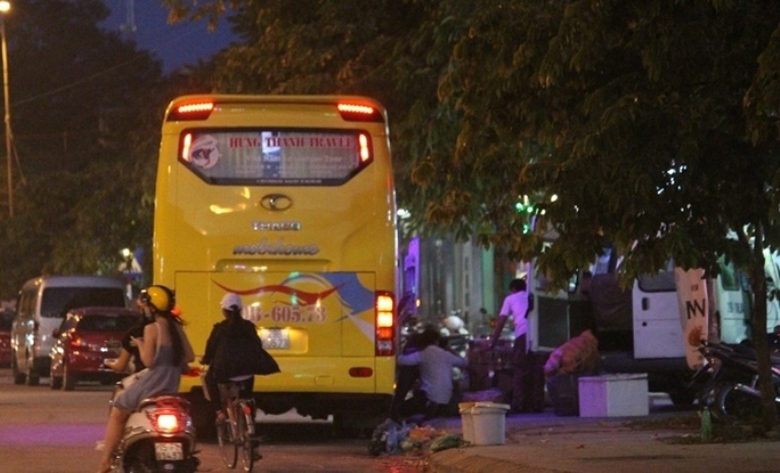 Bat- nhao- hoat- dong- xe- hop- dong- open- tour- 