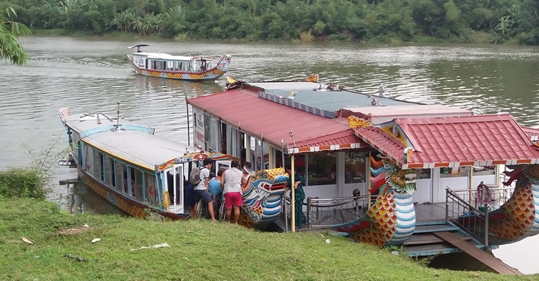 Bao- so- 12- Nghiem- cam- hoat- dong- du- lich- th
