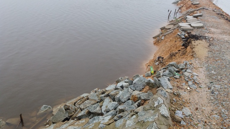 De- ngan- lu- vua- thi- cong- da- hong- do- mua- t