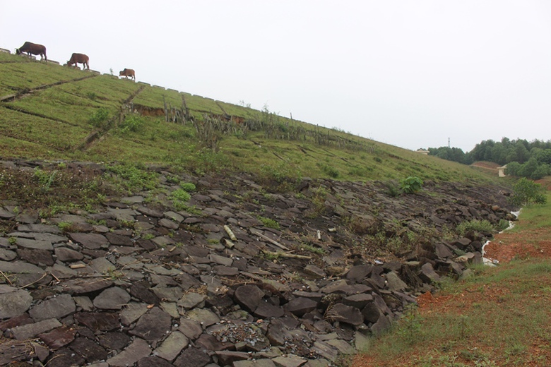 Dap- chinh- ho- Trieu- Thuong- 2- bi- sat- truot- 