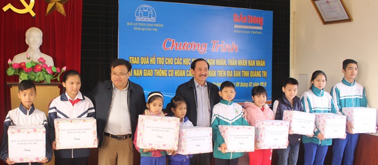 Bao- Giao- thong- Ban- ATGT- Quang- Tri- trao- qua