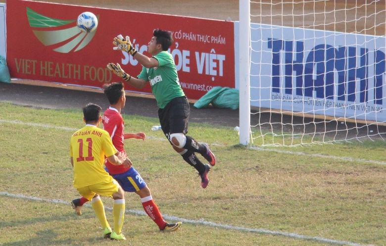 HLV- Park- Hang-seo- xem- gio- cau- thu- U19- tren