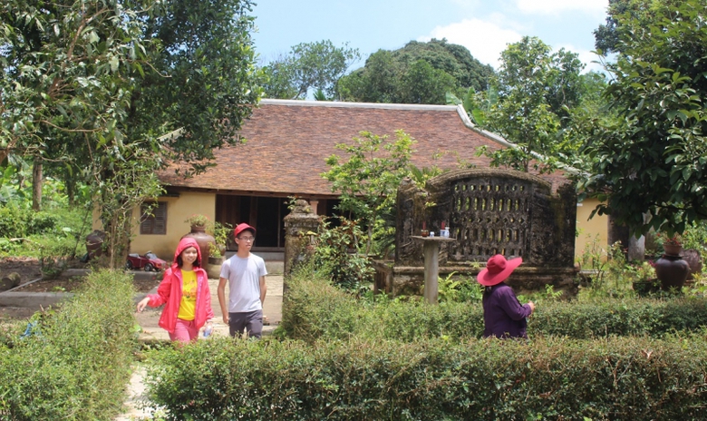 Ve- Phuoc- tich- kham- pha- Huong- xua- lang- co-