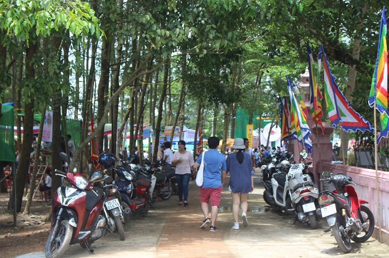 Ve- Phuoc- tich- kham- pha- Huong- xua- lang- co-