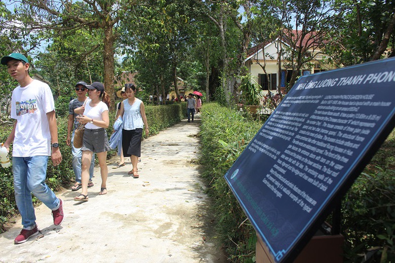 Ve- Phuoc- tich- kham- pha- Huong- xua- lang- co-