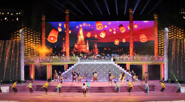 Hue- gia- ban- bang- khuc- hat- an- tinh- 14