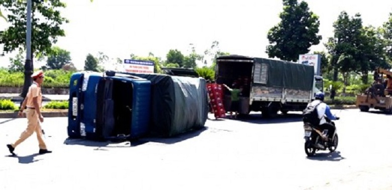 Va- cham- xe- khach- xe- tai- cho- bia- ngua- bung