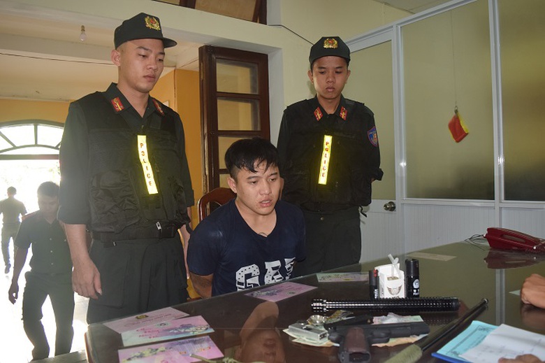 Phat- hien- 9X- mang- sung- dan- bi- va- ma- tuy- 