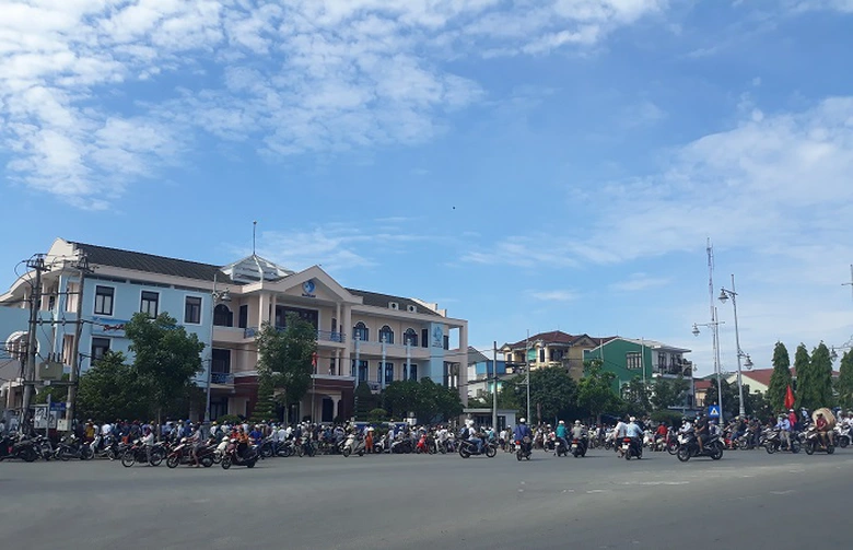 Khong- che- nam- thanh- nien- nghi- ngao- da- giai