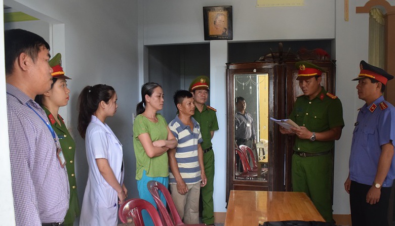 Bat- khan- cap- nguoi- phu- nu- lua- dao- chiem- d