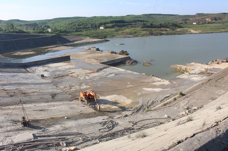 Bao- gio- sua- chua- khan- cap- xong- tran- xa- lu