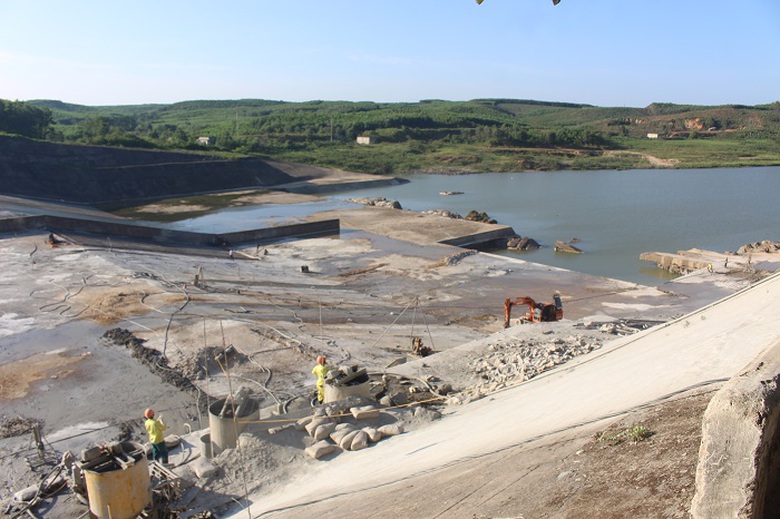 Bao- gio- sua- chua- khan- cap- xong- tran- xa- lu