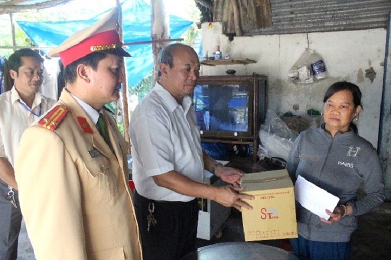 Chia- se- noi- dau- voi- 72- gia- dinh- nan- nhan-