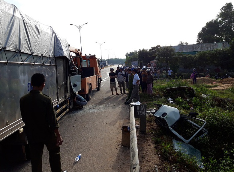 Xe- tai- huc- xe- dau- keo- tai- xe- va- phu- xe- 