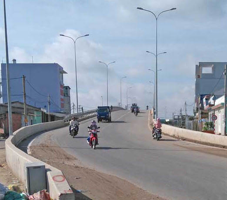 4409_c_u-v&sup2;_t-Gu-tau-R_ch-Chanh