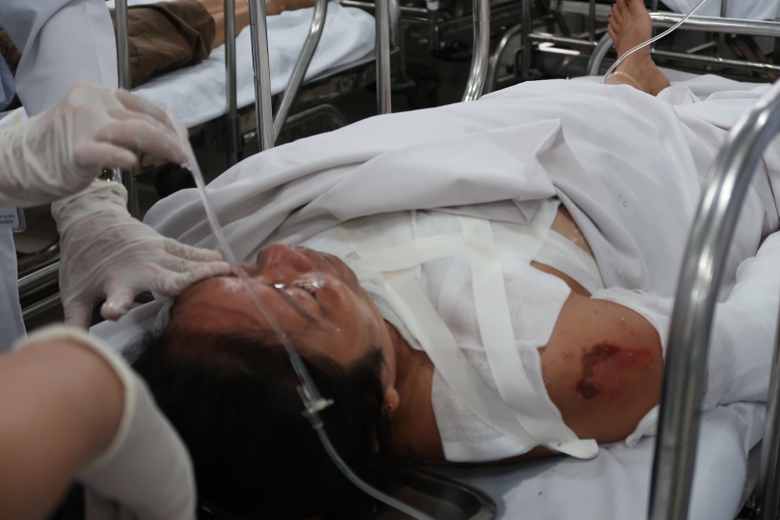 Chị D&acirc;n cấp cứu