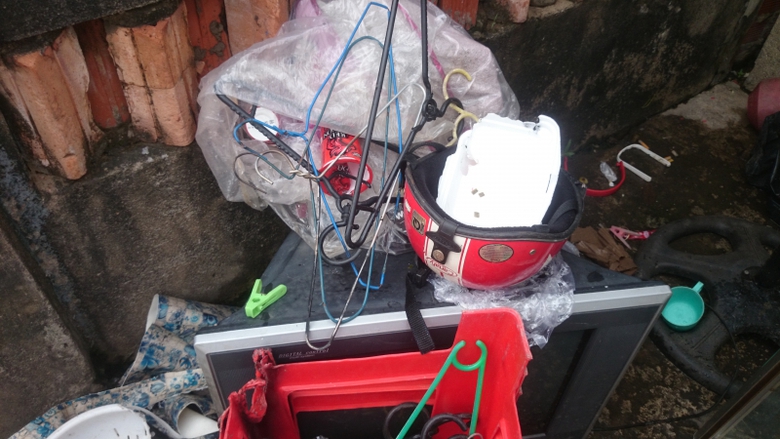 Quần &aacute;o n&oacute;n bảo hiểm tự ch&aacute;y