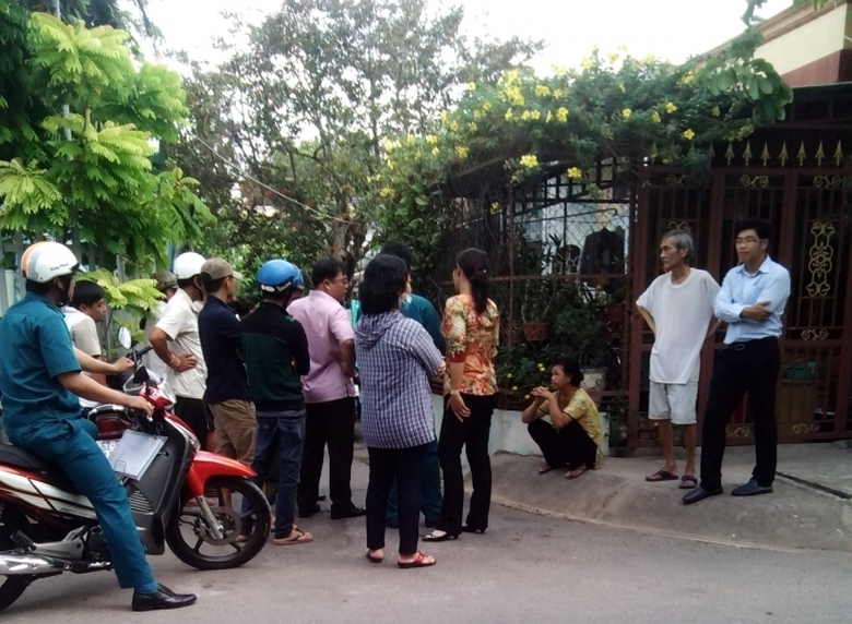 pho-giam-doc-ngan-hang-treo-co